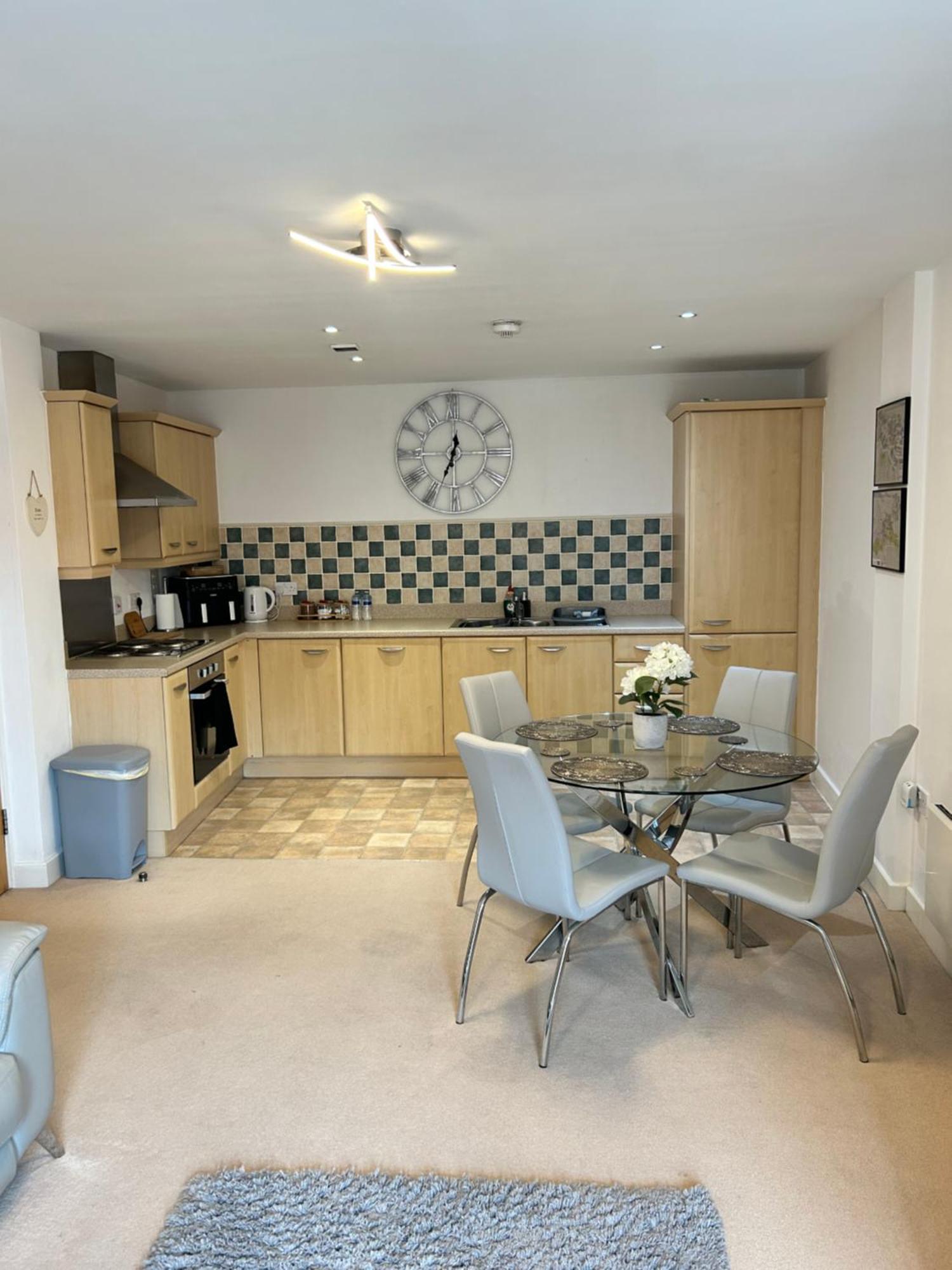 City Centre Apartment. Wrexham Exteriör bild